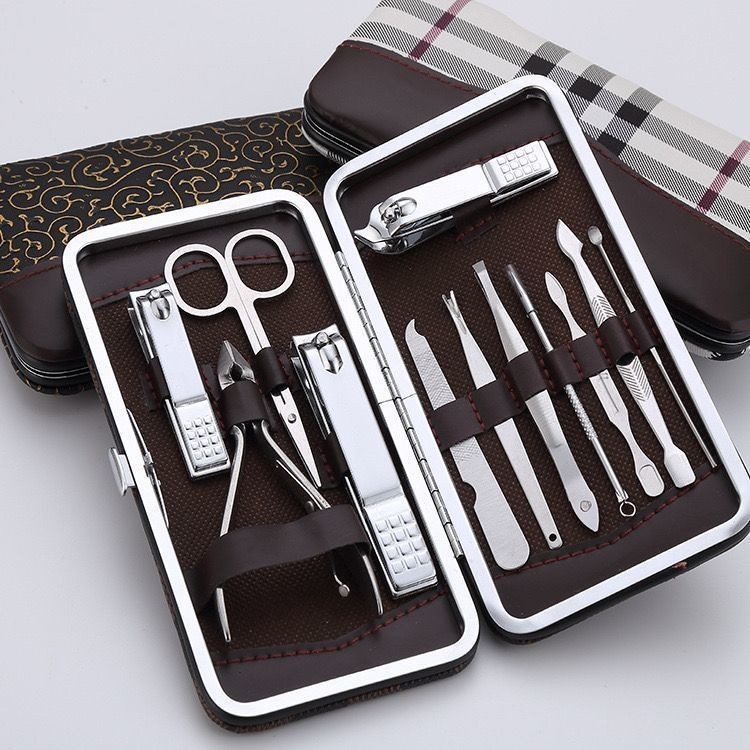 Kit 12 Peças Manicure Portátil Com Cortador De Unhas  Pinça E Tesoura Com Estojo De Couro