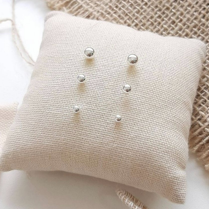 Brinco trio bolinha banhado a Prata 925 em Oferta na Shopee