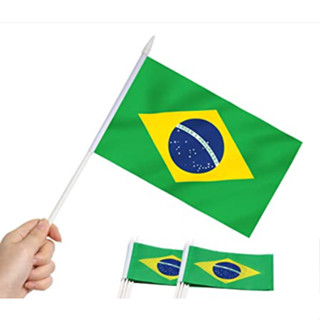 KIT 10 ,20 ,30 ,40, 50,  Mini bandeiras de mão Bandeira Brasil Pacote BDR-14X21 em Oferta na Shopee
