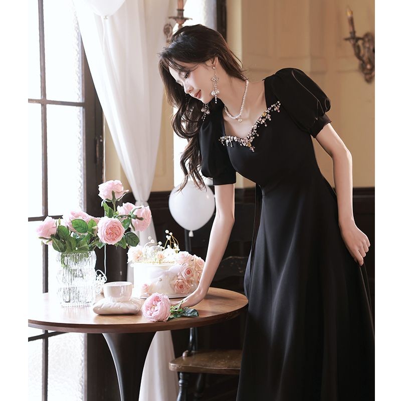Vestido de Noite Preto Francês Feminino Elegante Simples High-End Nicho Aniversário Mais Magro Olhar Diário Wearabl