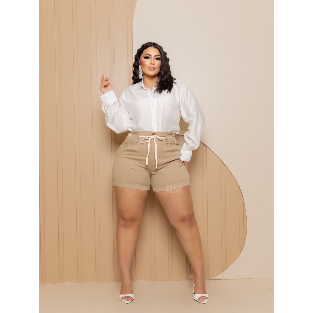 SHORT JEANS FEMININO PLUS SIZE COM LYCRA BEGE COM CORDAO em Oferta na Shopee