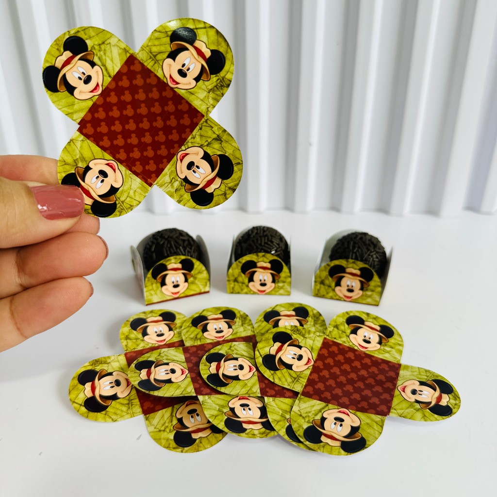 Forminha de Doces Mickey Safari Personalizada no Tema /Lembrancinha de Festa /Aniversário