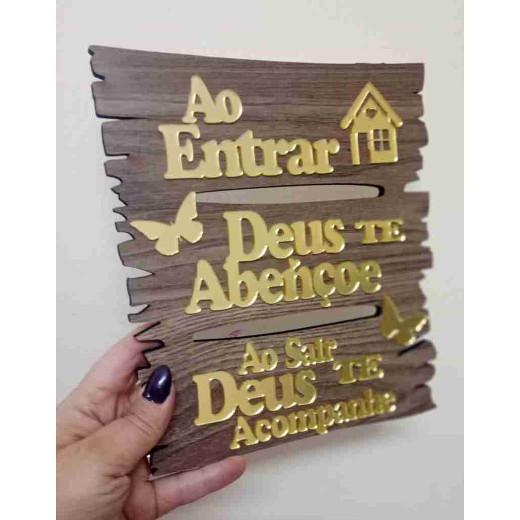 Placa de Porta_Quadro Decor MDF Marrom acril dourado_ AO ENTRAR DEUS ABENÇOE AO SAIR DEUS ACOMPANHE