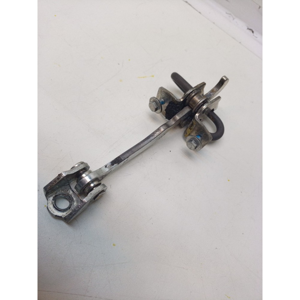 Limitador Porta Dianteiro Direito Gm Meriva 2009 93332888.