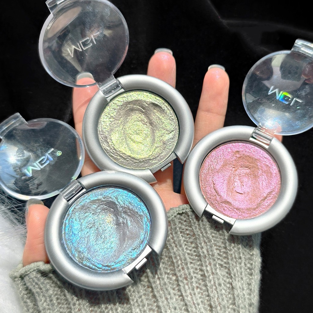 Paleta De Sombras Monocromáticas Peroladas Polarizadas Iluminadoras Creme Iluminador De Bicho-Da-Seda Metálico Glitter D em Oferta na Shopee