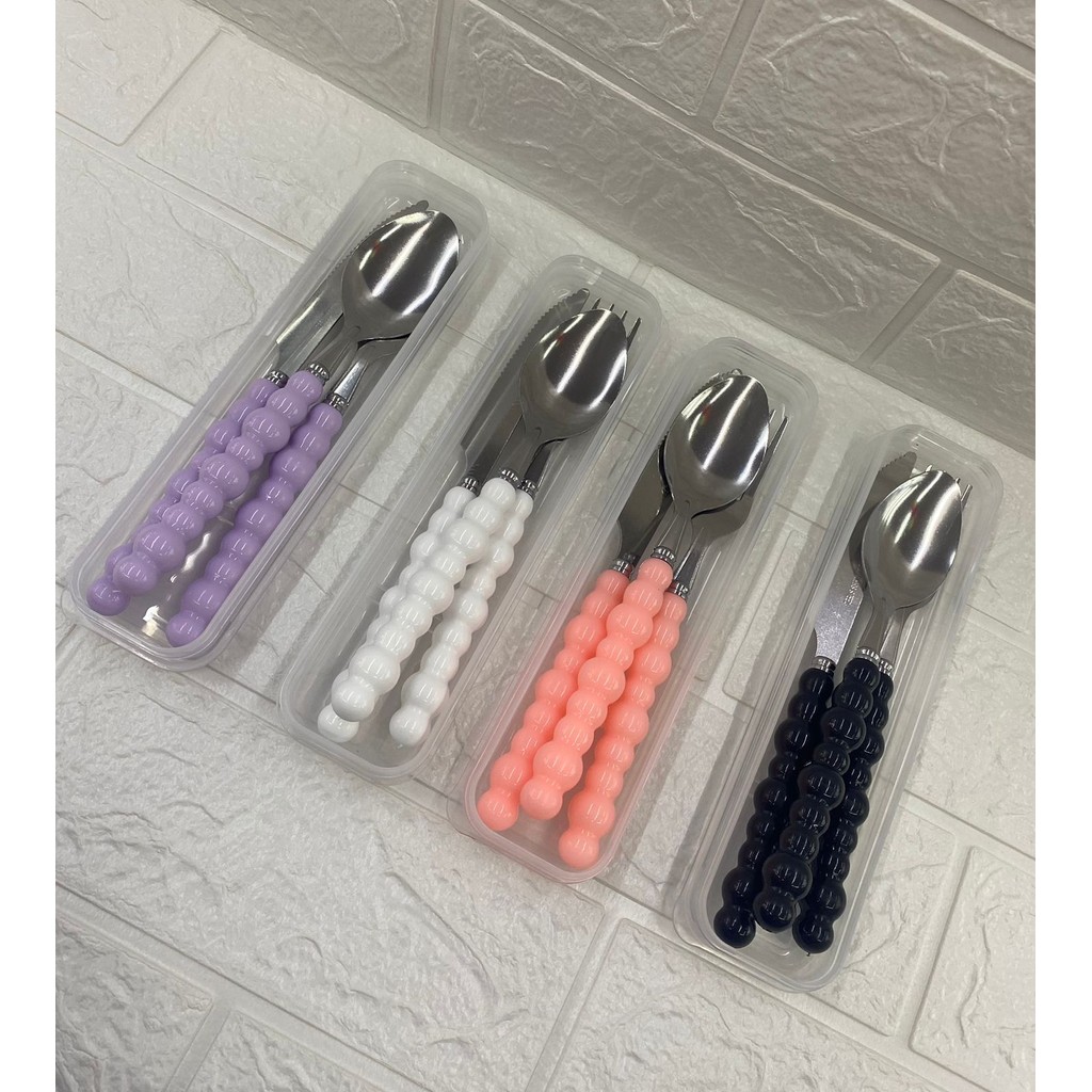 Jogo Talher Bolinha Fofo Estojo Garfo Faca Viagem jogo talheres 3 peças inox com estojo! Composto garfo, faca e colher.