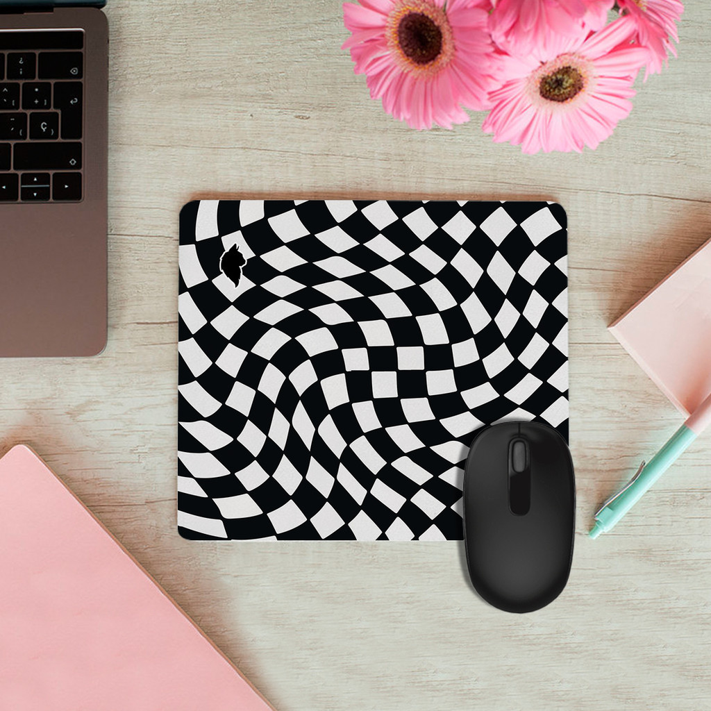 Mouse Pad Retangular 28x20 Xadrez Branco e Preto Torto em Oferta na Shopee