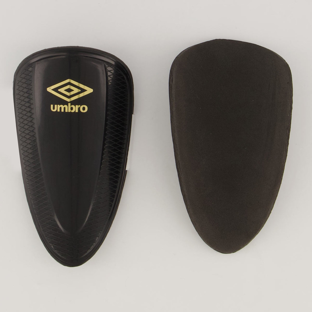 Caneleira Umbro Protection ST Juvenil Preta e Dourada