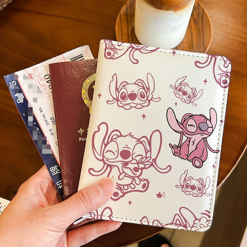 Porta-Passaporte Stitch-Carteira De Viagem Fofa Com Compartimentos Para Cartões (Coleção Lilo E) em Oferta na Shopee