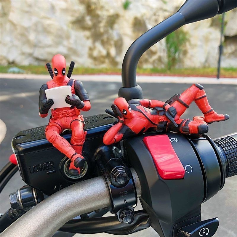 Deadpool Motocicleta Charme Estatuetas Interior Do Carro Brinquedo Modelo Mini Boneca Bonecas Crianças Brinquedos Presen em Oferta na Shopee