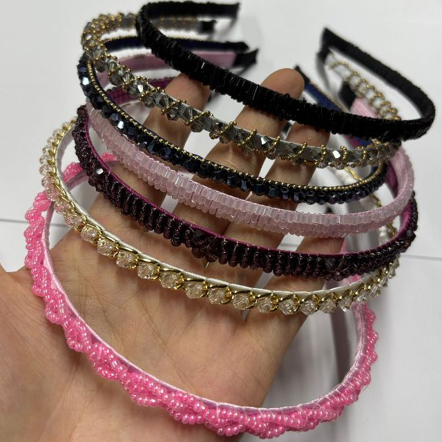 Kit 2/4/6/12 Unidades Tiaras Com Modelos Variados De Cristal modelo aleatório