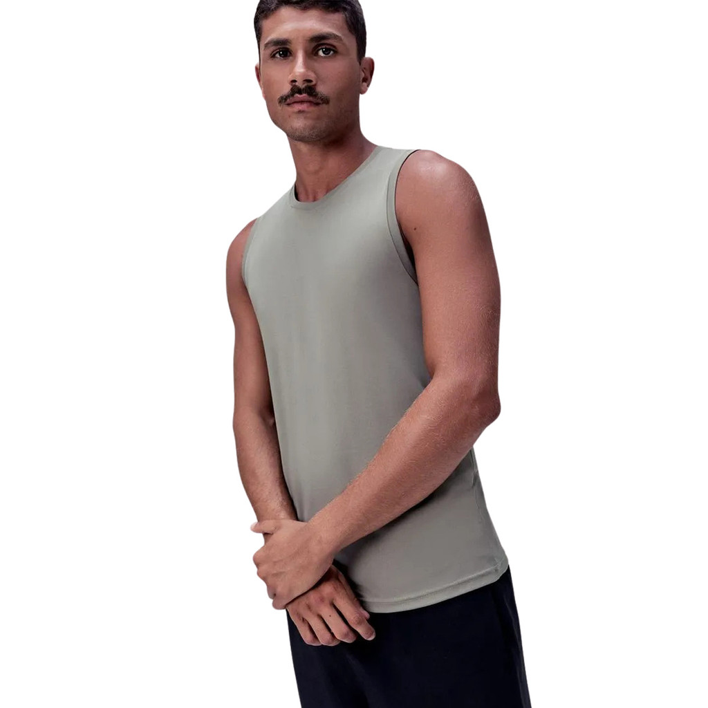 Regata Masculina Hering Esportiva Proteção UV 50+ Marrom