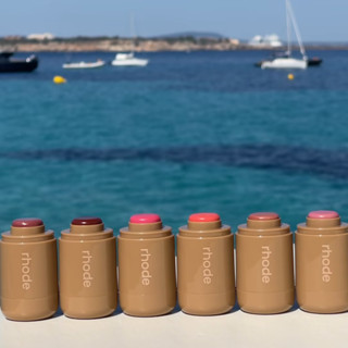 Rhode Skin Hailey Pocket Blush Stick Lip Cheek Blush de dupla utilização Creme Piggy/Sardas em Oferta na Shopee