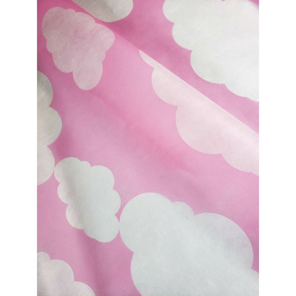 TNT Estampado Nuvem de Algodão Rosa (Compre por metro)