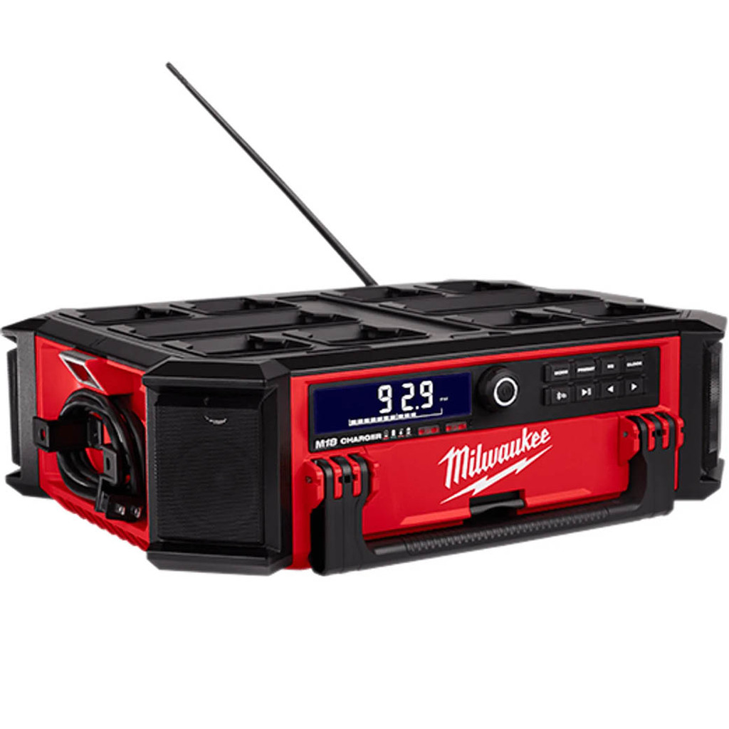 Rádio Packout AM FM Wireless Bluetooth Auxiliar e USB MILWAUKEE 2950-20 M18 com Carregador Integrado 127V