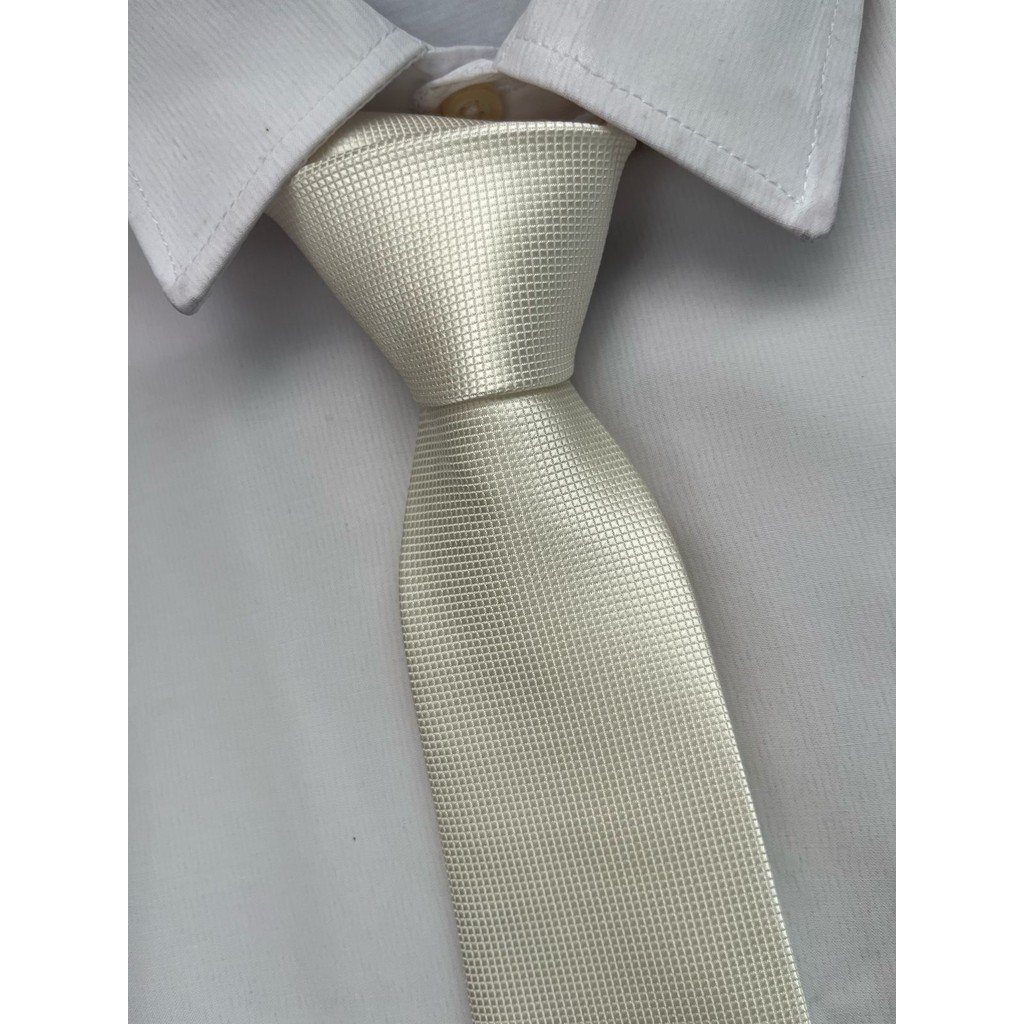 Gravata Semi Slim Off White Quadriculada em Oferta na Shopee