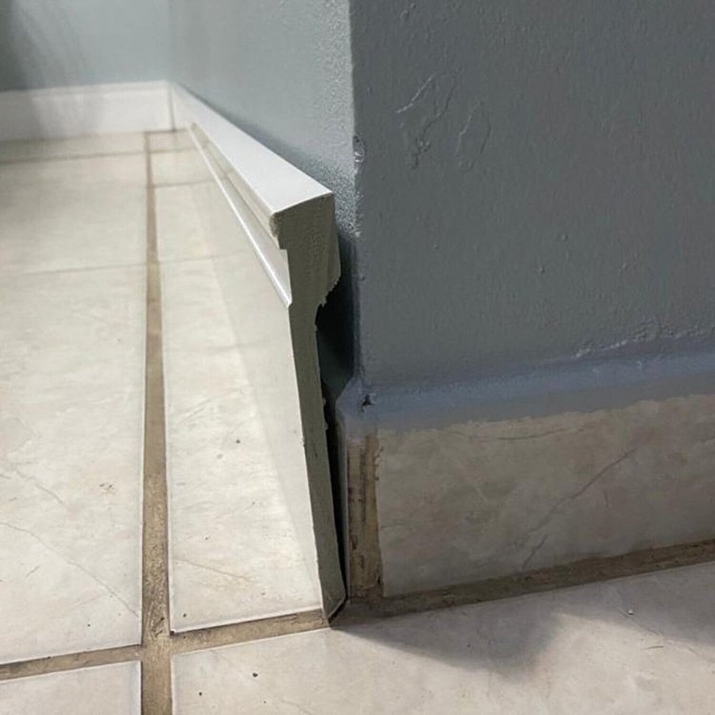 Kit com 5 Barras Rodapé de Poliestireno 12cmX15mm Sobrepor Frisado 12m em Oferta na Shopee