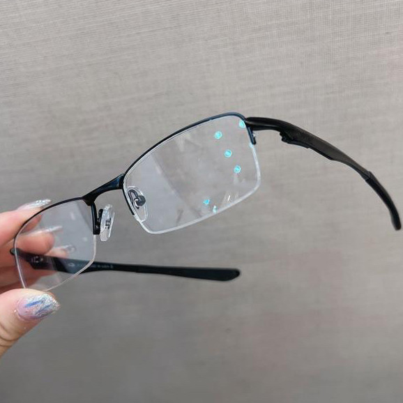 Armação / Lupa de descanso modelo vilao em Oferta na Shopee