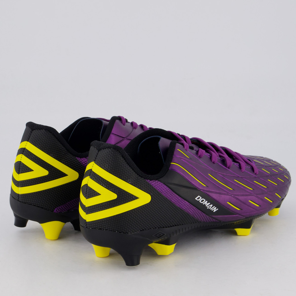 Detalhes do Chuteira Umbro Domain Campo Roxa e Preta