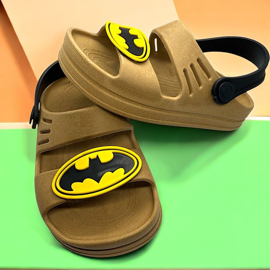 Sandália Infantil Menino Confortável e Leve Anti-Derrapante Herói Morcego em Oferta na Shopee
