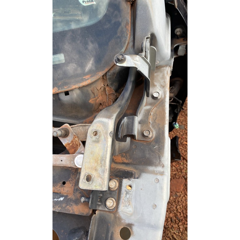 Dobradiça do capo esquerda chevrolet captiva 3.6 v6 2010/13