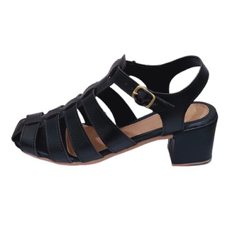 Sandália Feminina Salto Grosso Fechada com Fivela Sandalia Fisherman de Saltinho Ref. 31/82