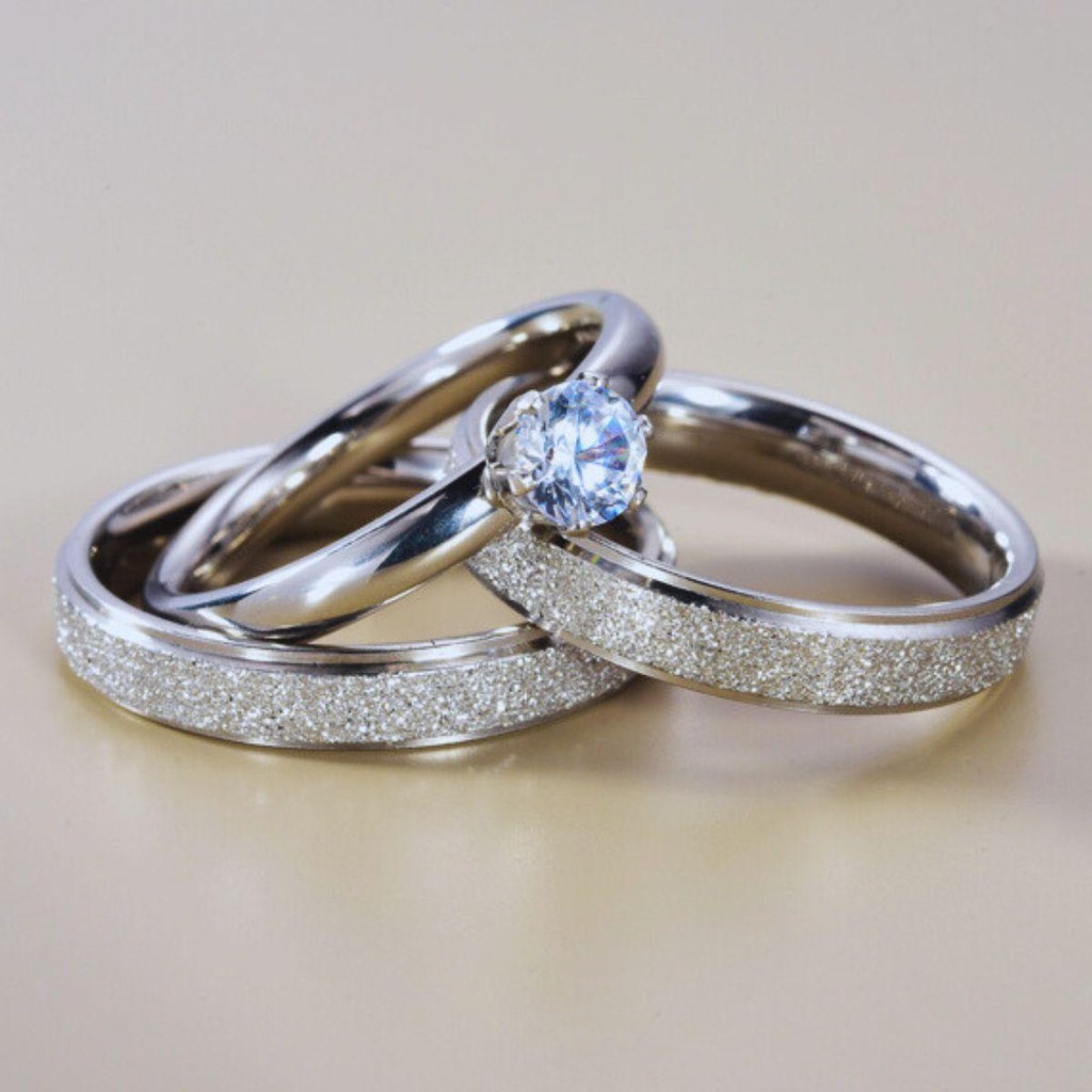 Aliança De Namoro Prata 4mm Diamantada + Solitário Zircônia Par Compromisso Aço Inoxidável 316L em Oferta na Shopee