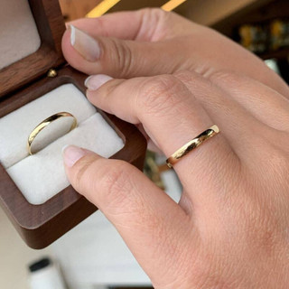 Par de Aliança Abaulada 2MM FINA Noivado Casamento Moeda Antiga + Anel Solitário