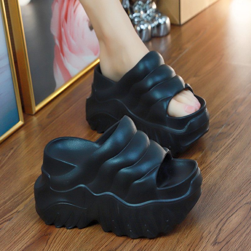 Novas mulheres com sola grossa de verão sobem, chinelos elegantes com sola macia versátil para usar fora de praia antide