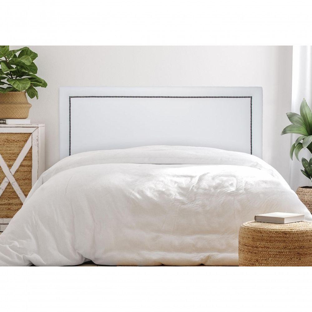 Cabeceira Casal Reta Luxo 140x60 Courino Branco - Tachas Fumê - Home & Living