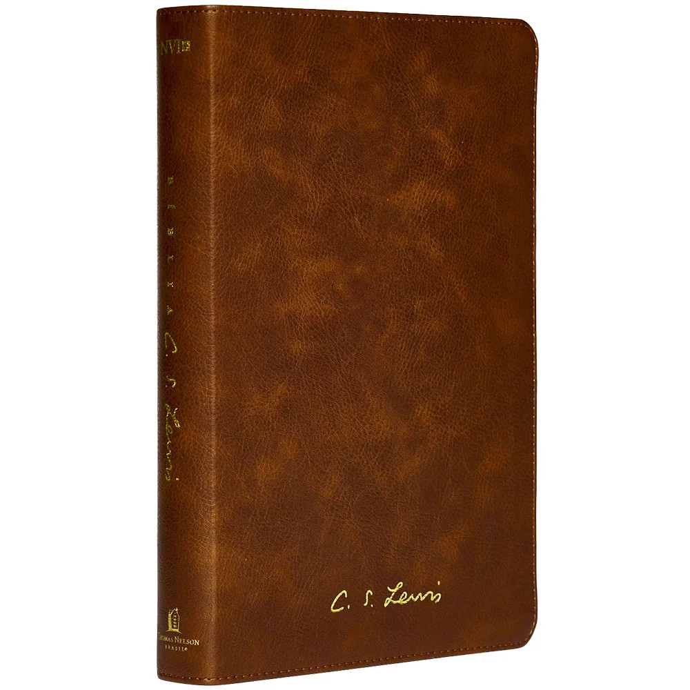 Bíblia C. S. Lewis | NVI | Couro-Soft Marrom | Leitura Perfeita em Oferta na Shopee