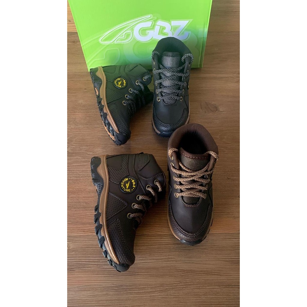 Bota infantil adventure masculina Gibizinho