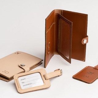 Porta Passaporte e Tag de Mala Couro Sintético Personalizado Iniciais Dourado, Prata Ou Baixo Relevo em Oferta na Shopee