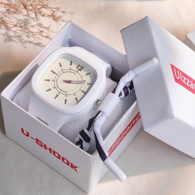 Novo Relógio Feminino Moda Pequeno Quadrado Design De Lazer Para Estudantes Multicolor em Oferta na Shopee