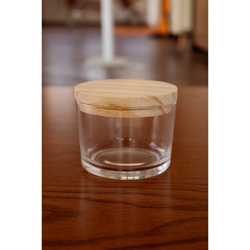 Kit 6 Potes de Vidro 150ml com Tampas de Madeira – Crie Velas Artesanais e Decoração em Oferta na Shopee