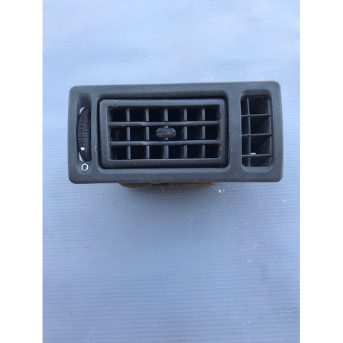 Difusor Ar Painel Monza Lado Direito 1982 Á 1996.  94630924