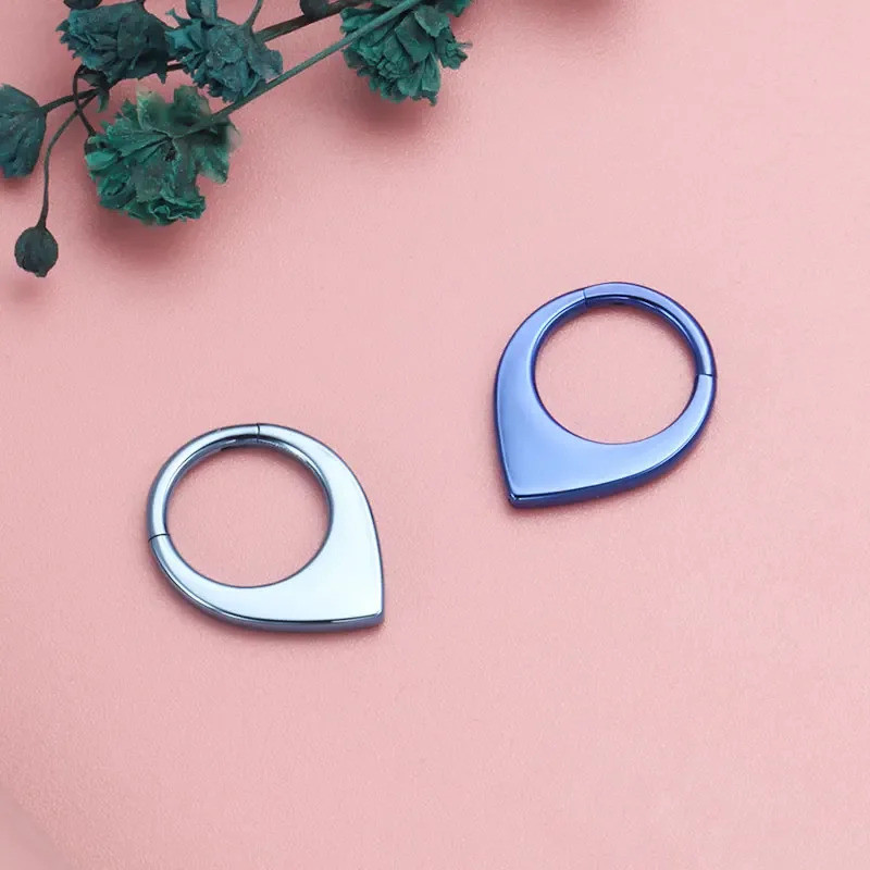 ASTM F136 Titânio V Forma Nariz Anel Piercing 16G Segmento Arcada Septo Clicker Helix Daith Piercing Espelho Brinco Alta — imagem 2 de 2