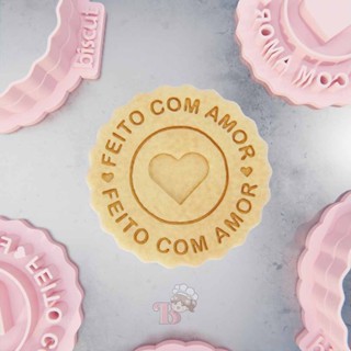 Carimbo + Cortador Feito com amor 2 em Oferta na Shopee