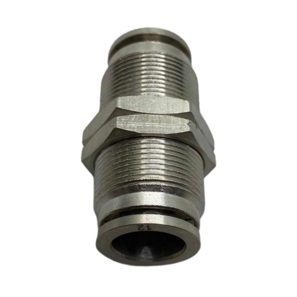 Conector União Emenda Tubo 12mm Metálica Engate Passa Muro