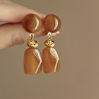 Brincos Elegantes Femininos em Resina Marrom/Bege com Formato Irregular Retrô - Acessórios Vintage para Look Clássico