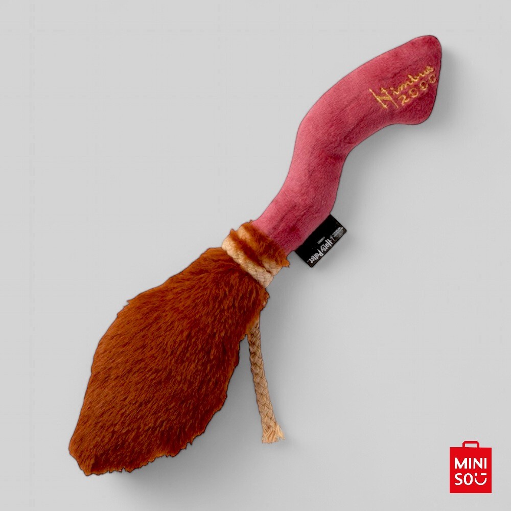 Brinquedo Mordedor para Pet Harry Potter Nimbus 2000 – Vassoura de Pelúcia Macia Miniso, Ideal para Cães Pequenos em Oferta na Shopee