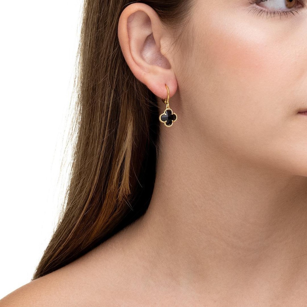 Brinco Trevo Pedra Cristal Preto Virginia Argolinha Banhado a Ouro 18k — imagem 2 de 2