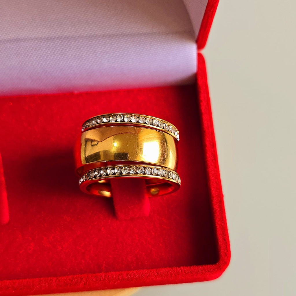 Aliança casamento lisa 8mm e 2 aparador  compromisso banhado a ouro 18k (COD-23) em Oferta na Shopee