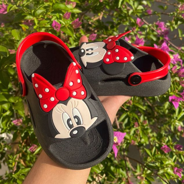 Crocs Disney: Guia Completo e Onde Comprar | BuscaProdutos
