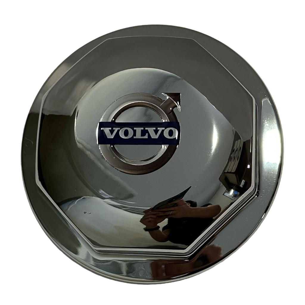 Sobre Tampa Cromada Cubo Dianteira Volvo VM Com Emblema em Oferta na Shopee