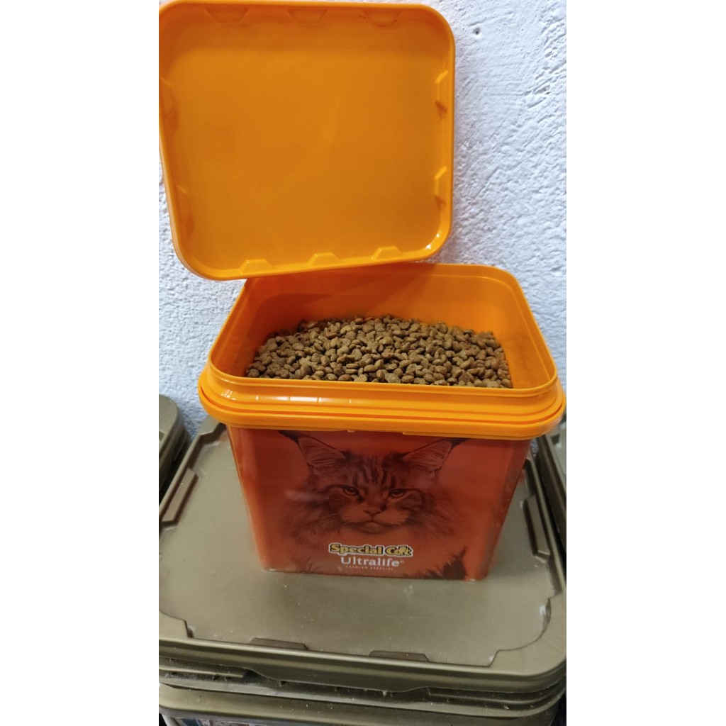 Ração Special Cat Mix de Carne CASTRADO 1,5Kg Grátis um Lindo Balde