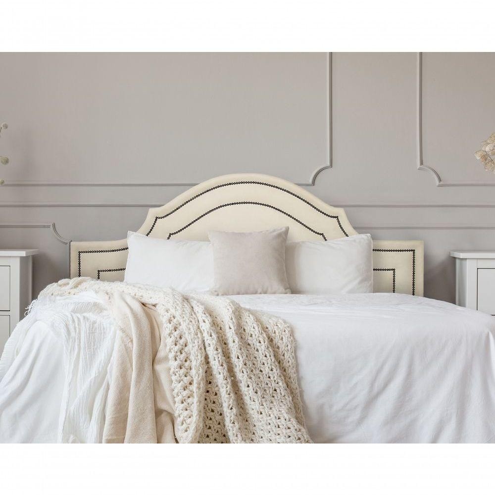 Cabeceira Queen Luxo 160x60 Suede Off White Tachas Fumê - Home & Living