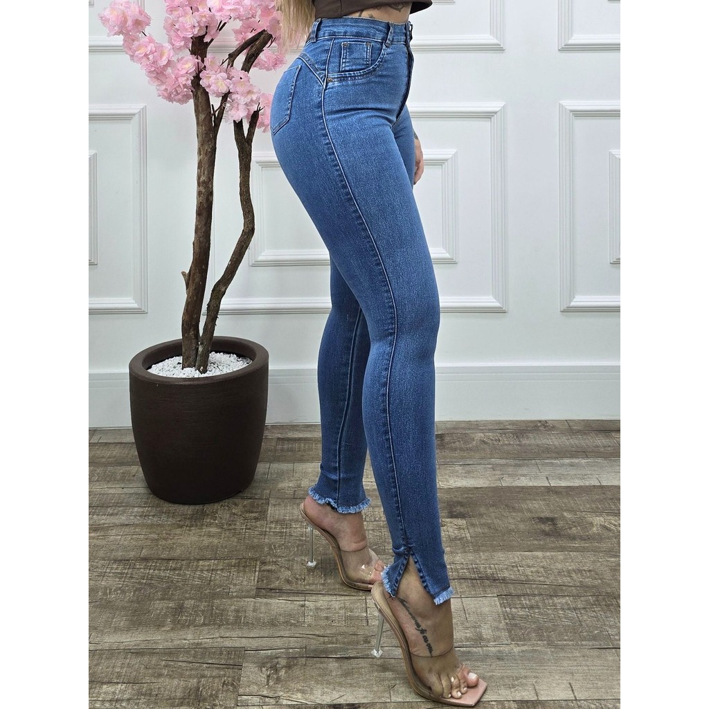 Calça Jeans Feminina Cintura Alta Elastano Lycra Levanta Bumbum Skinny Barra Desfiada Cós Alto em Oferta na Shopee