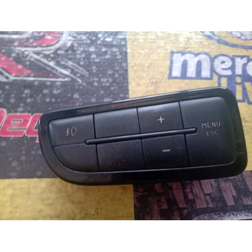 Botão Farol Milha Luz Painel Fiat Linea 2009-16 224170500000