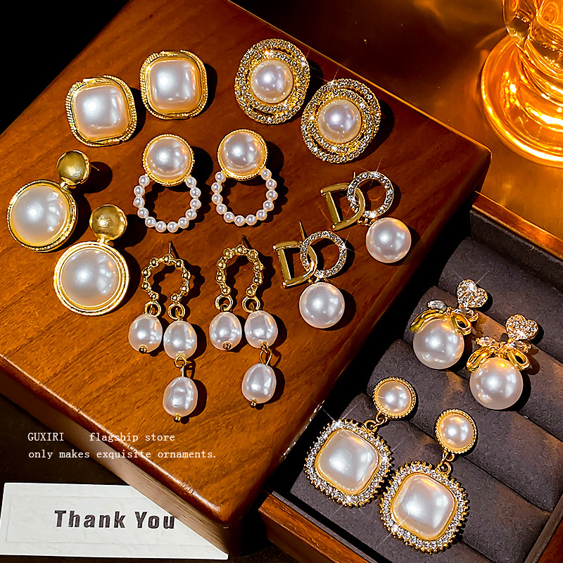 Brincos de pérola de imitação francesa Brincos combinados Brincos de diamante elegantes Brincos de moda